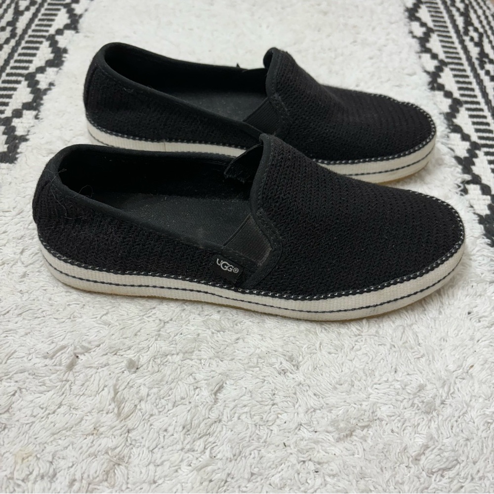 Black UGG slip on size 6